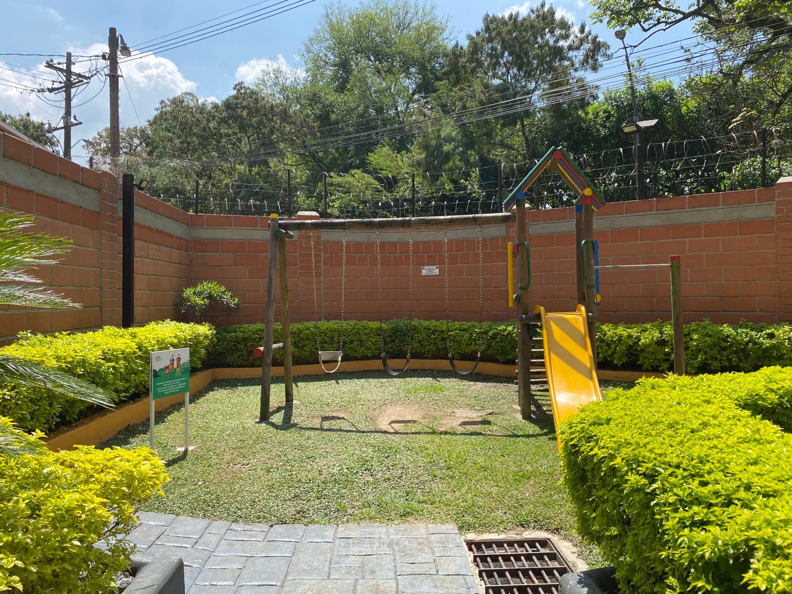 Casa para venta en Medellín belén  la mota