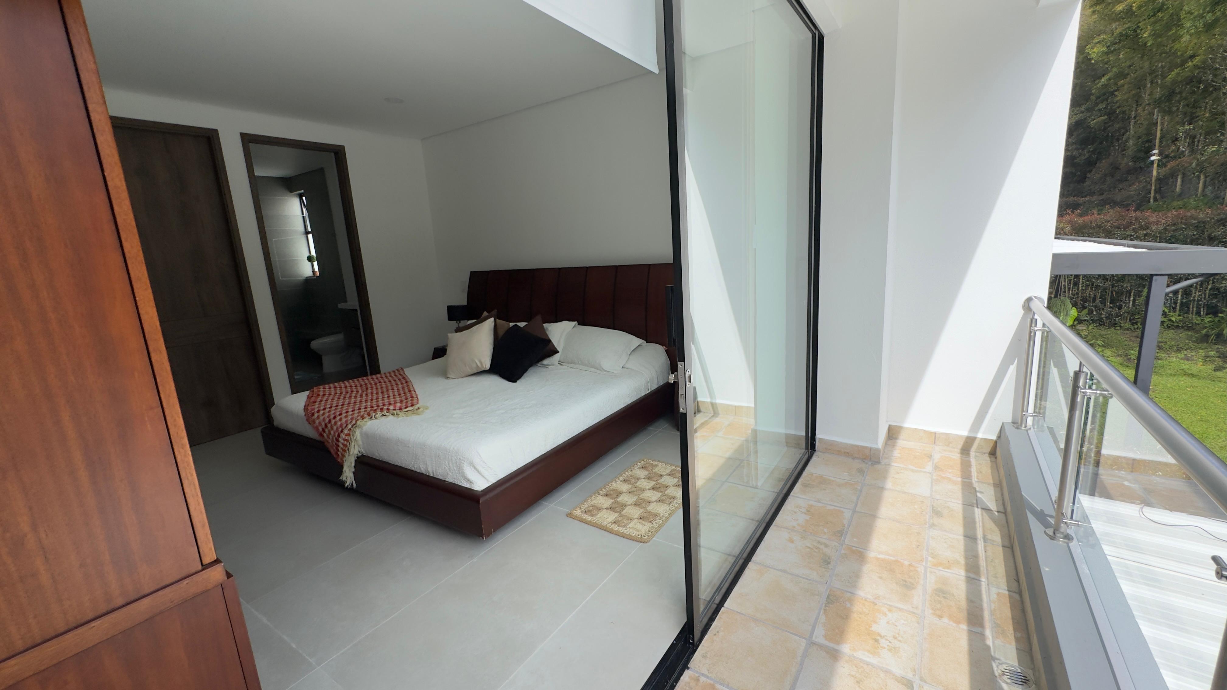 Venta de casa en El Retiro Macedonia
