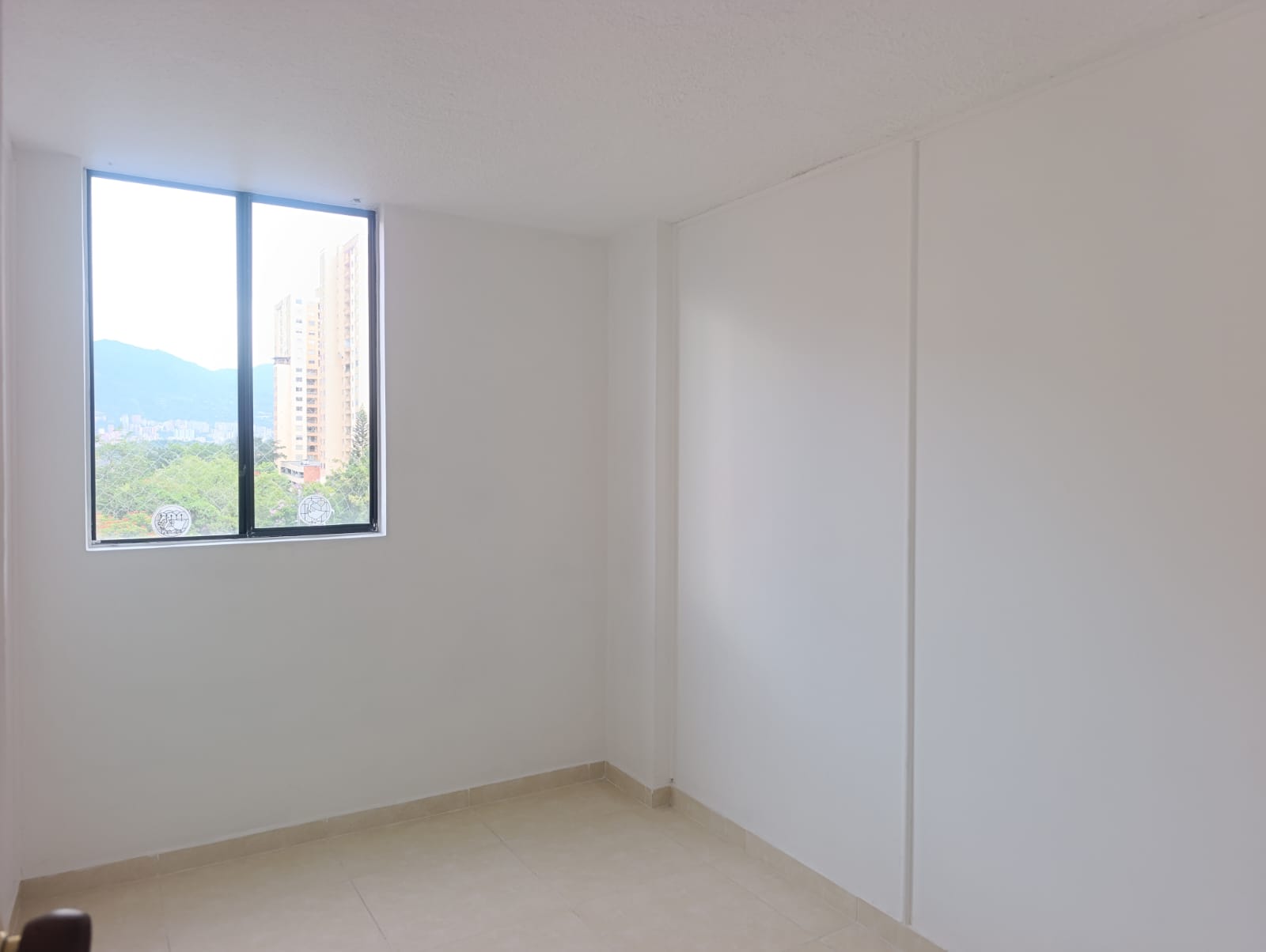 Apartamento en venta Medellín  Loma de los Bernal parte baja