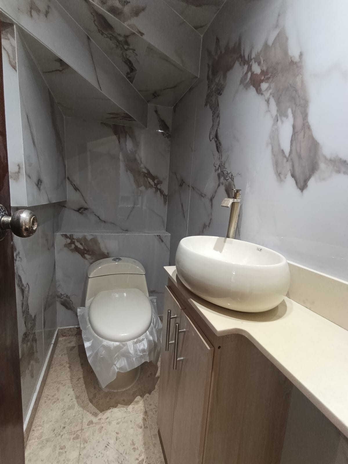 Casa para Arriendo  en Loma de los Bernal Medellín