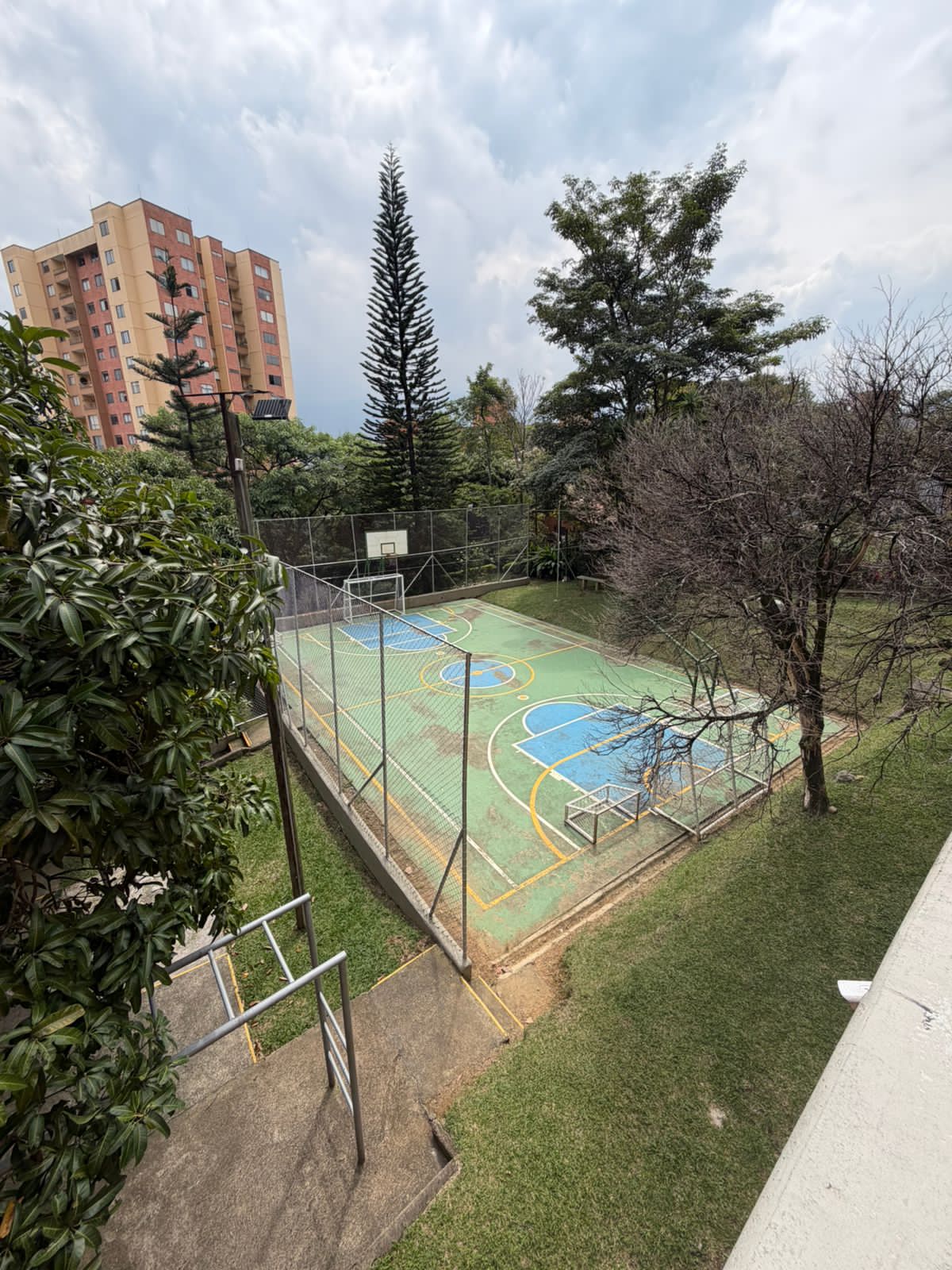 APARTAMENTO EN VENTA LOS BERNAL