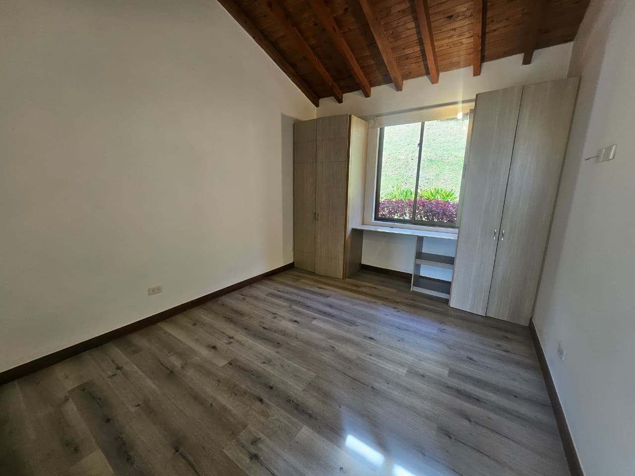 Casa para arriendo en Envigado Loma del Escobero