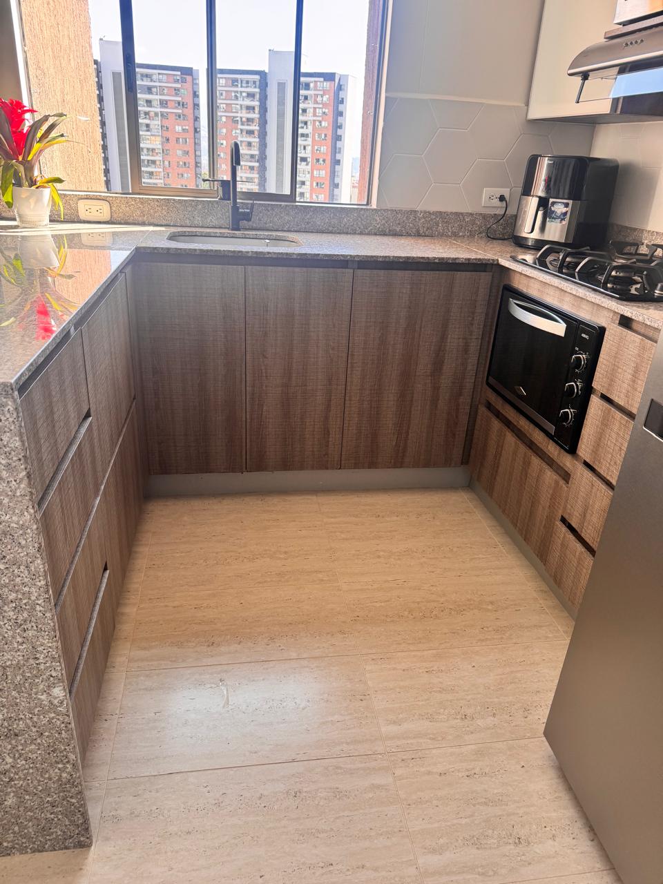 Apartamento para la venta en la loma de los bernal