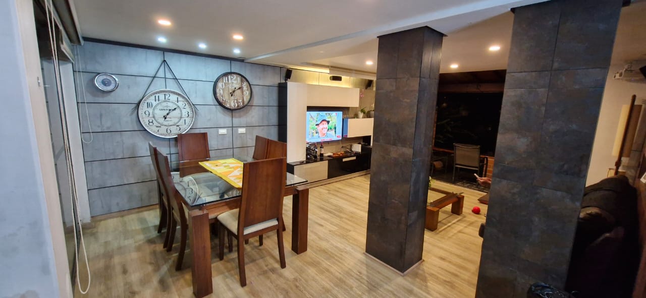 Casa en venta en la Estrella Suramerica