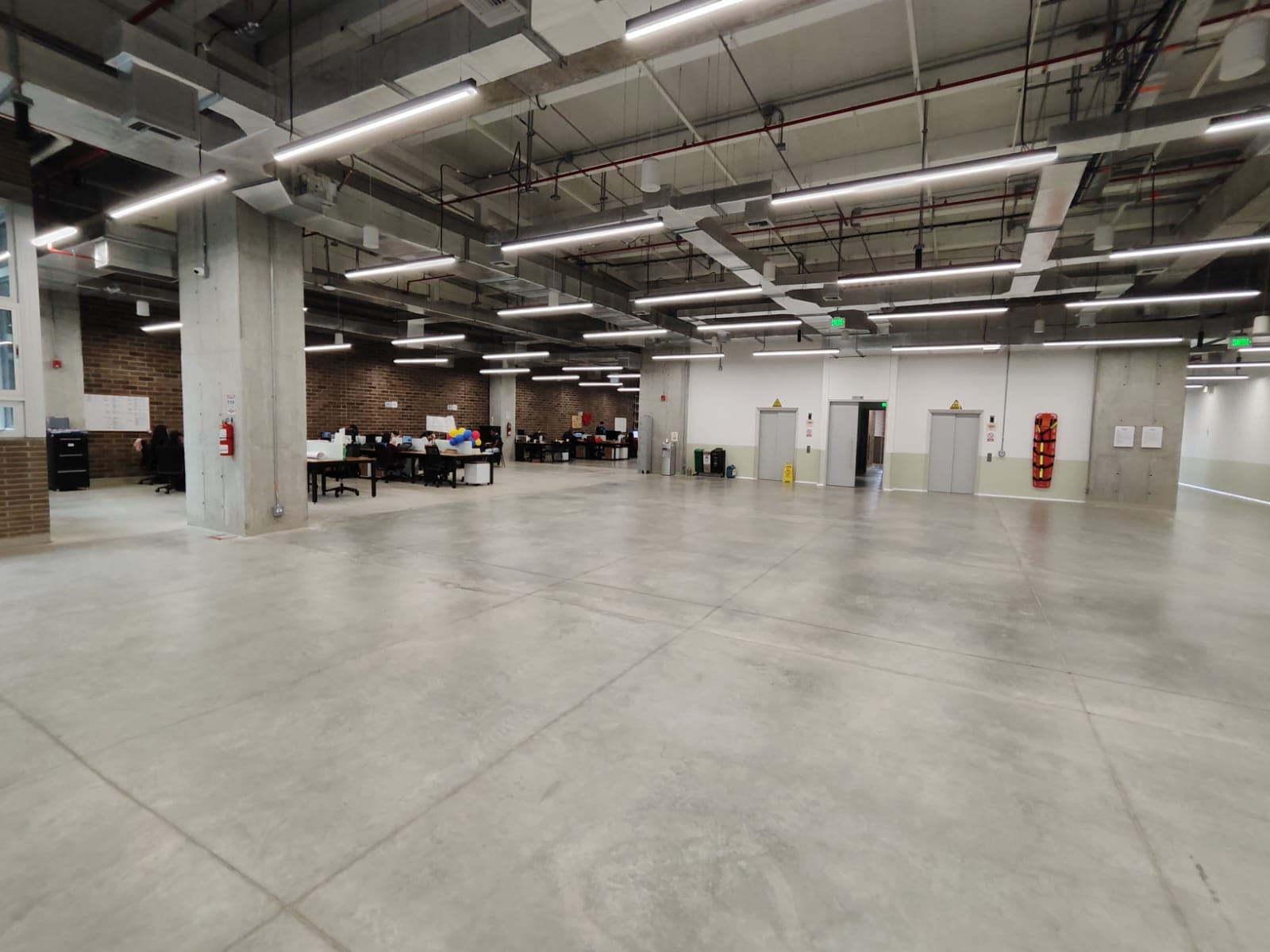 Edificio industrial para venta en sector  la aguacatala   Medellin