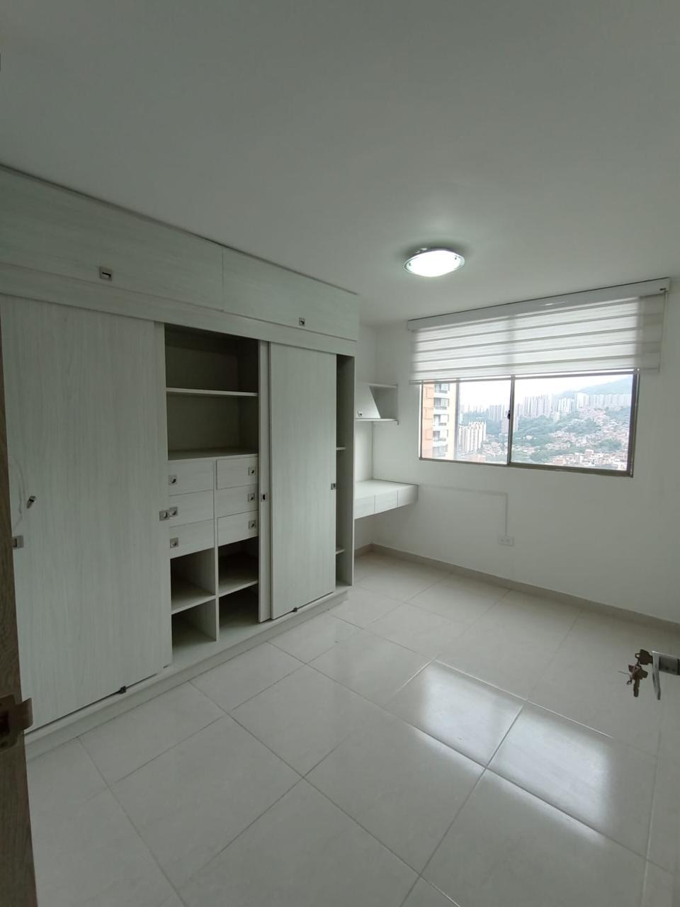 Apartamento en venta en Loma de los Bernal