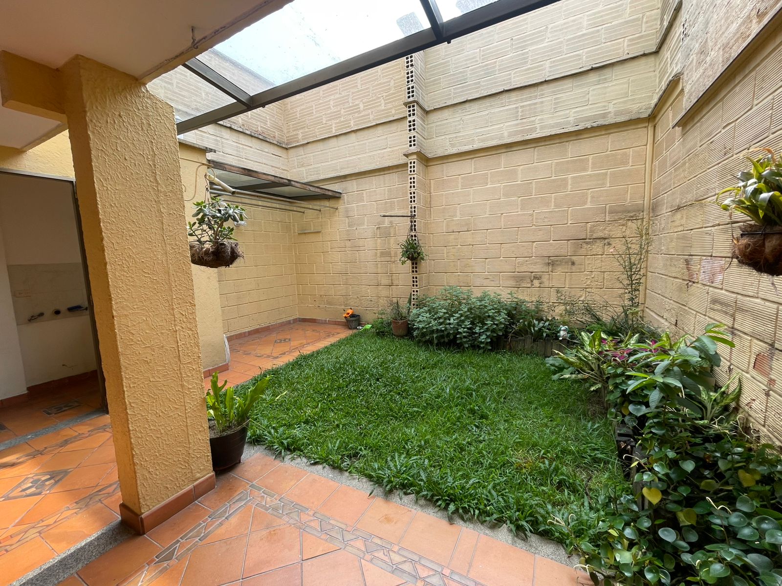 Casa en arriendo en Envigado Alcala