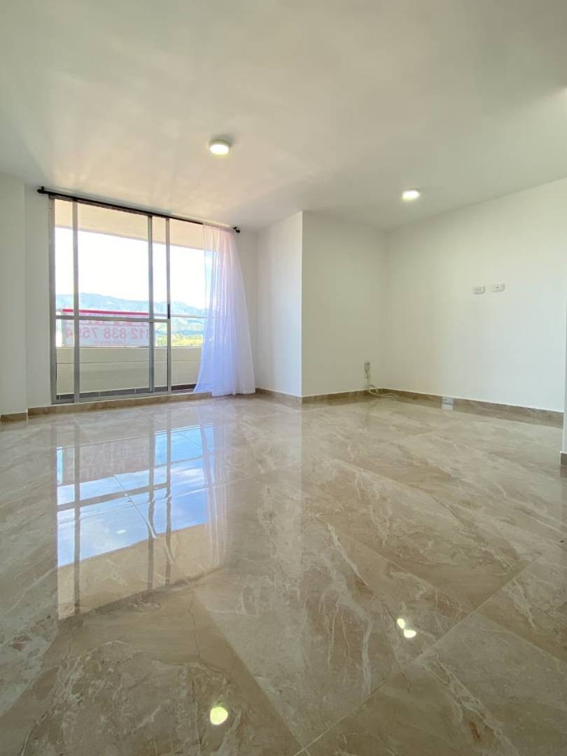 Apartamento para arriendo en la estrella Suramérica.