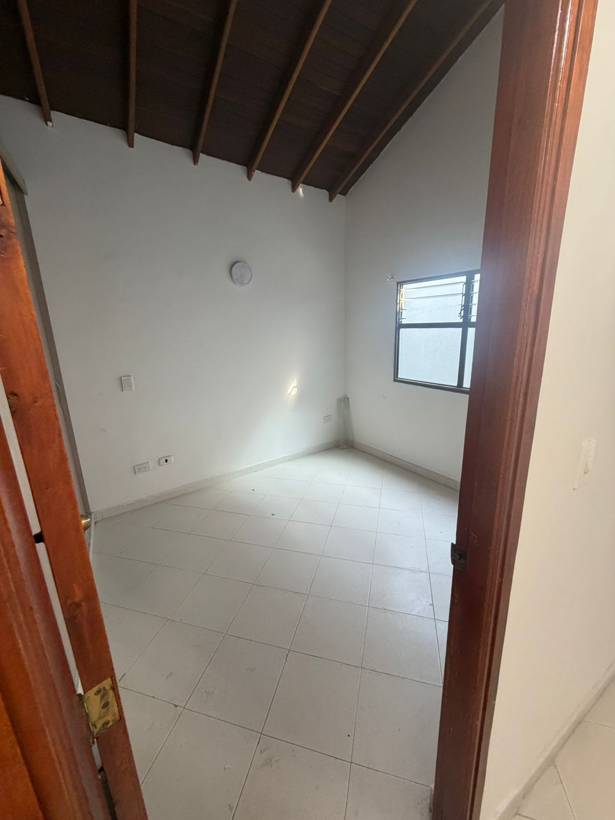 Apartamento para arriendo en Laureles avenida Nutibara