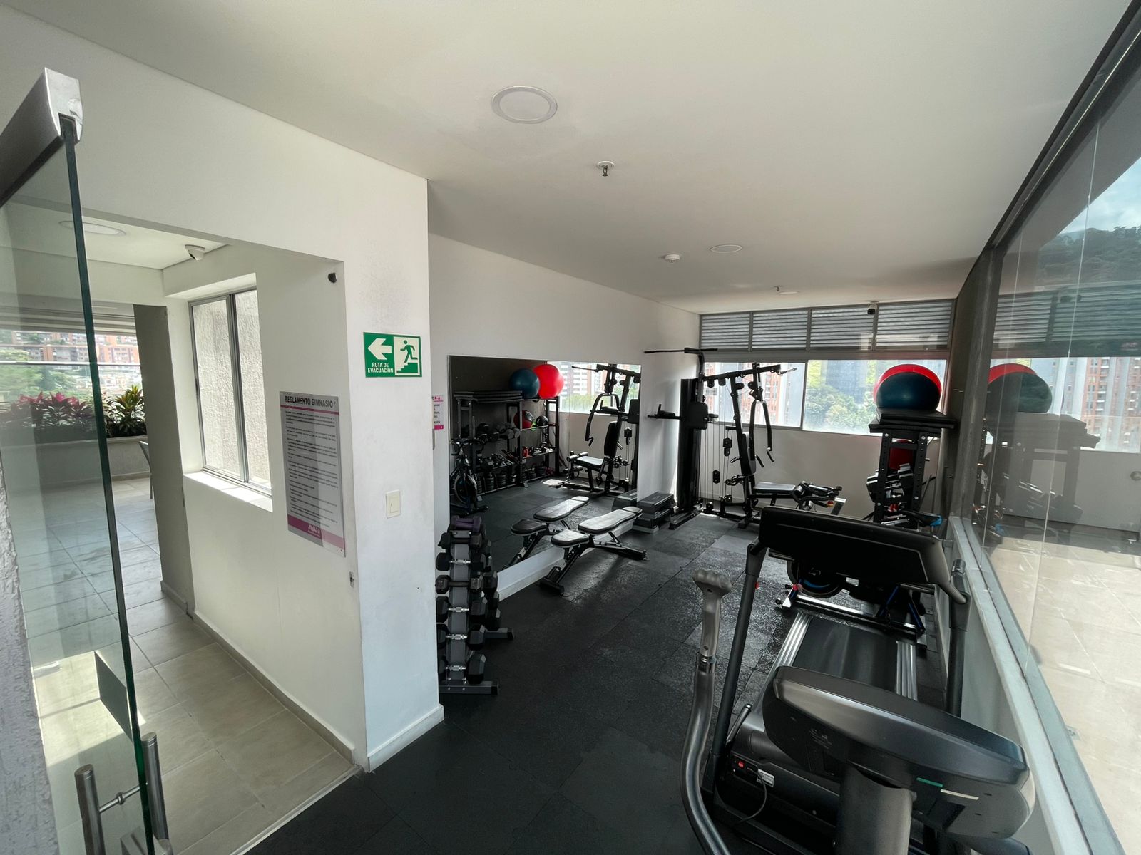 Apartamento en venta el Poblado Loma de San Julian