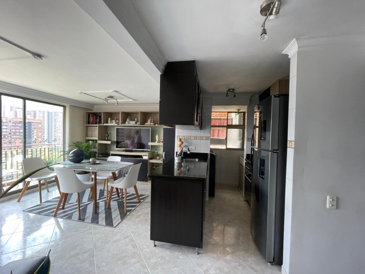 Apartamento en venta en la Loma de los Bernal