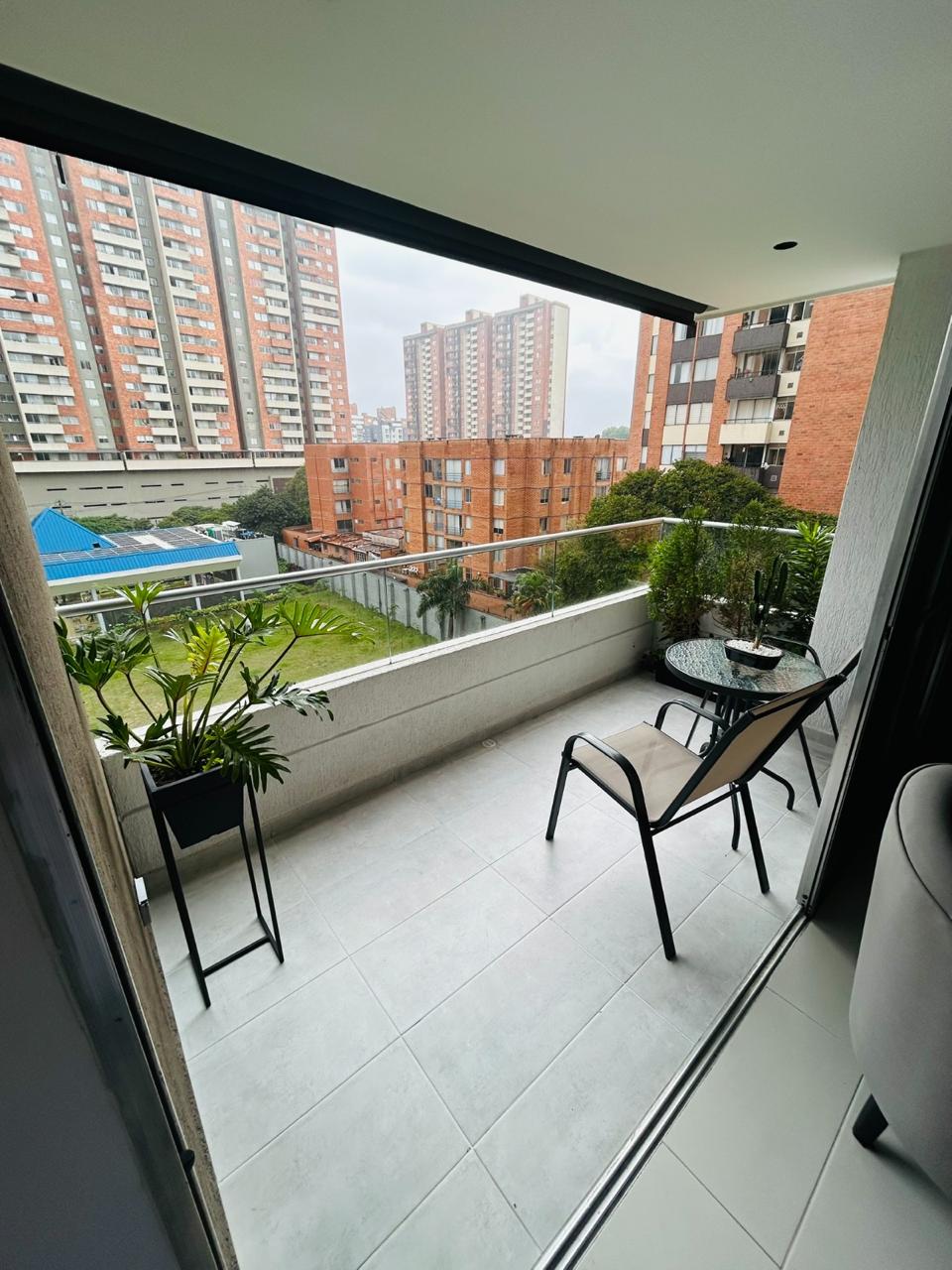Venta De Hermoso  Apartamento En Los Colores Medellín