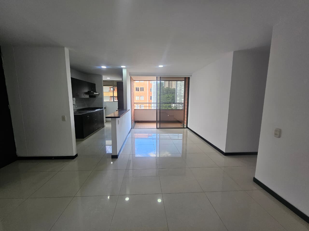 Apartamento para arriendo Loma del Indio El Poblado