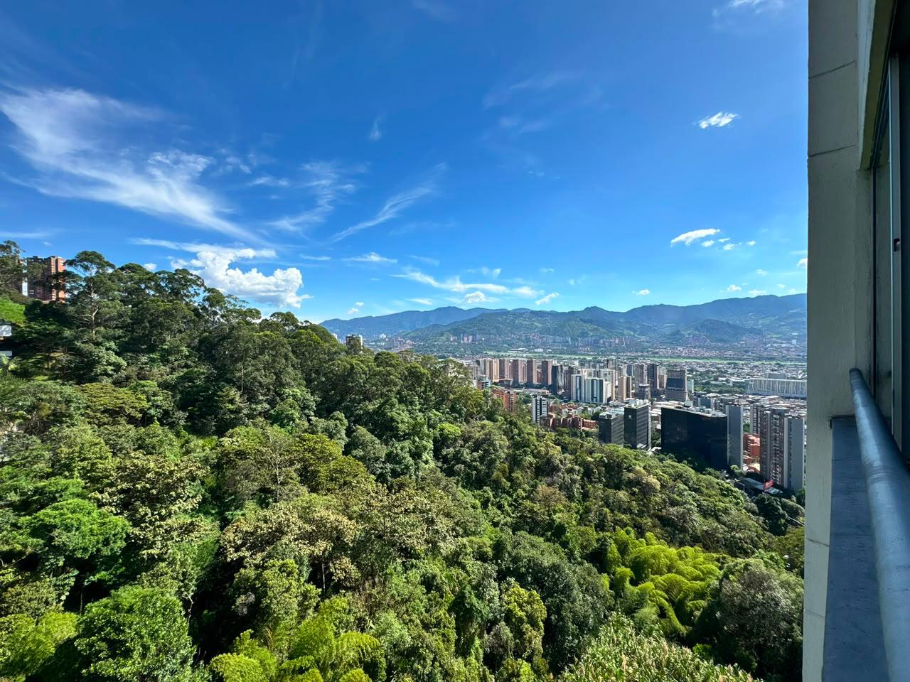 Apartamento en venta Loma del Indio Medellin