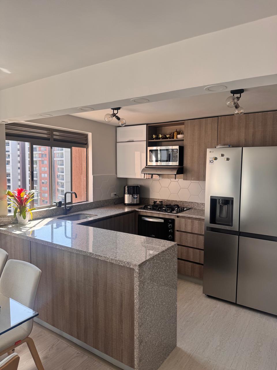 Apartamento para la venta en la loma de los bernal
