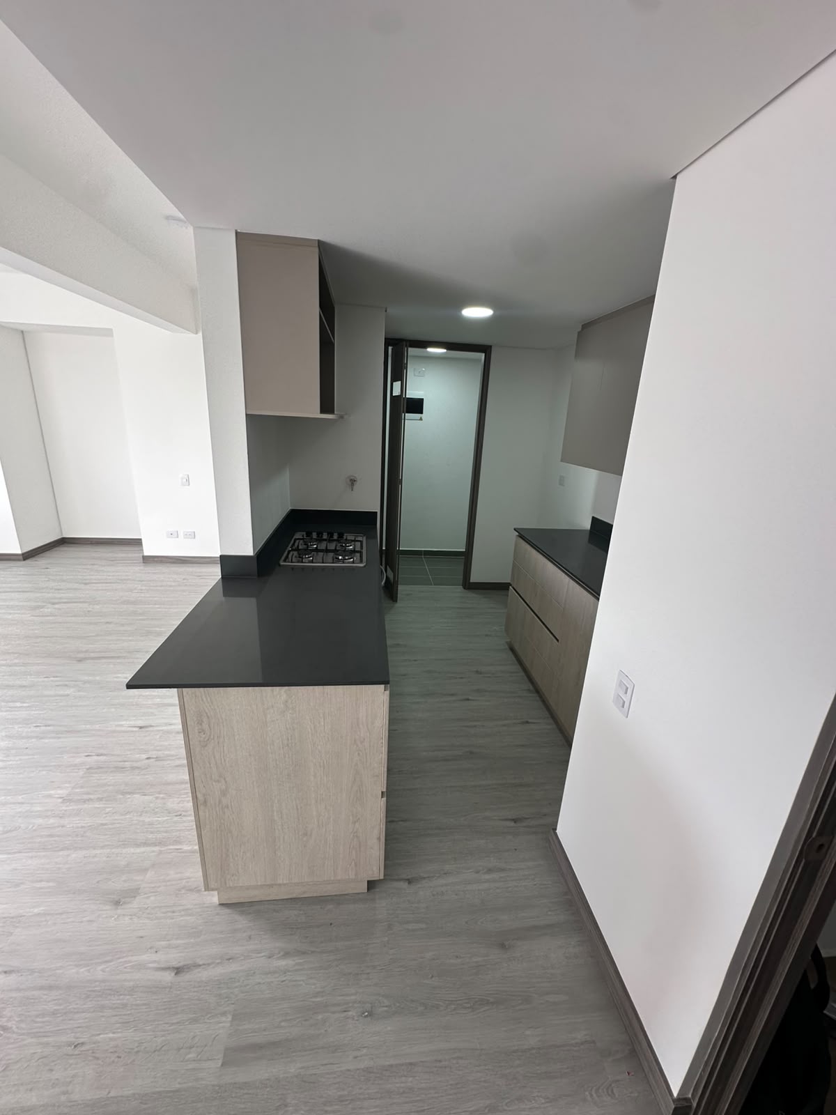 Apartaestudio para estrenar en arriendo en Las Palmas Medellín