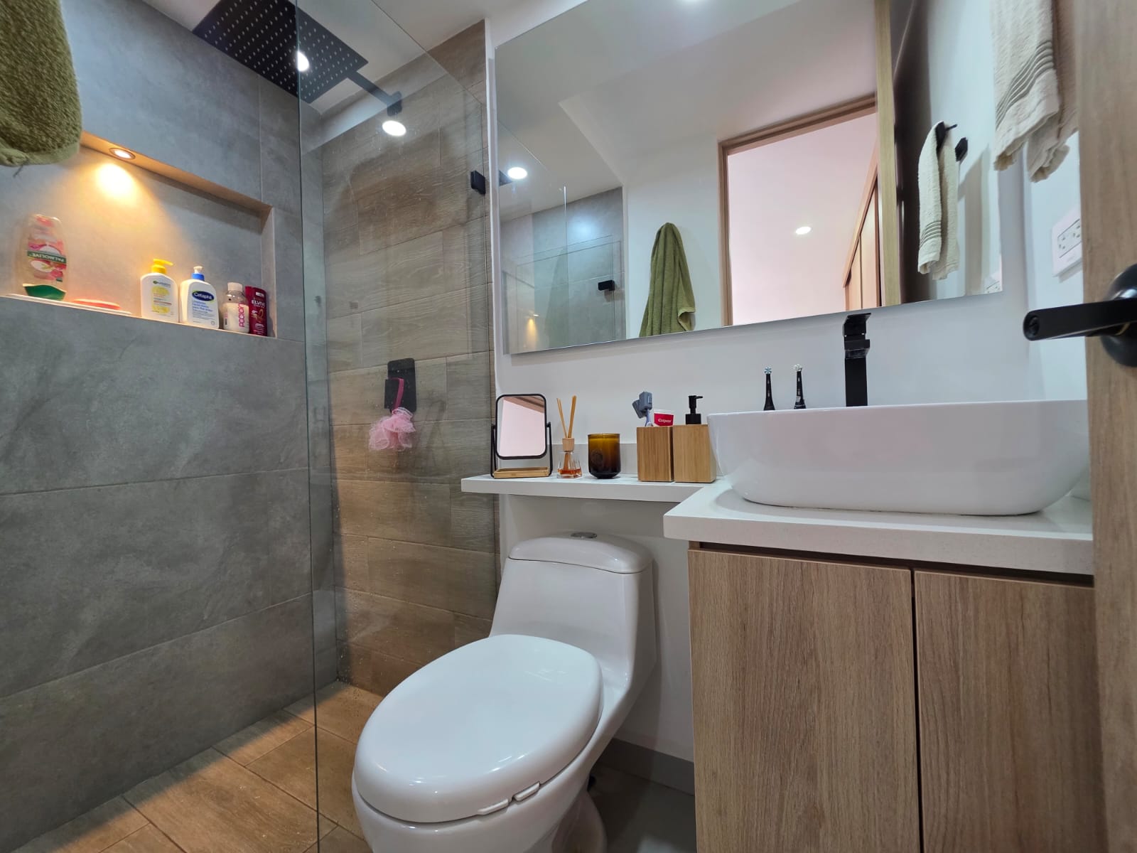 Apartamento en venta Pueblo Viejo La Estrella – 2H + estudio