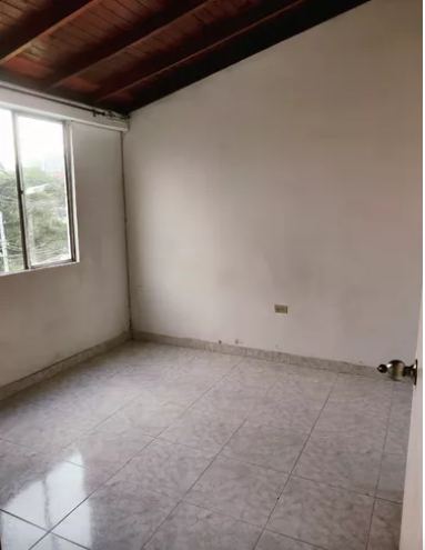 Casa Unifamiliar en venta en Robledo cerca al parque
