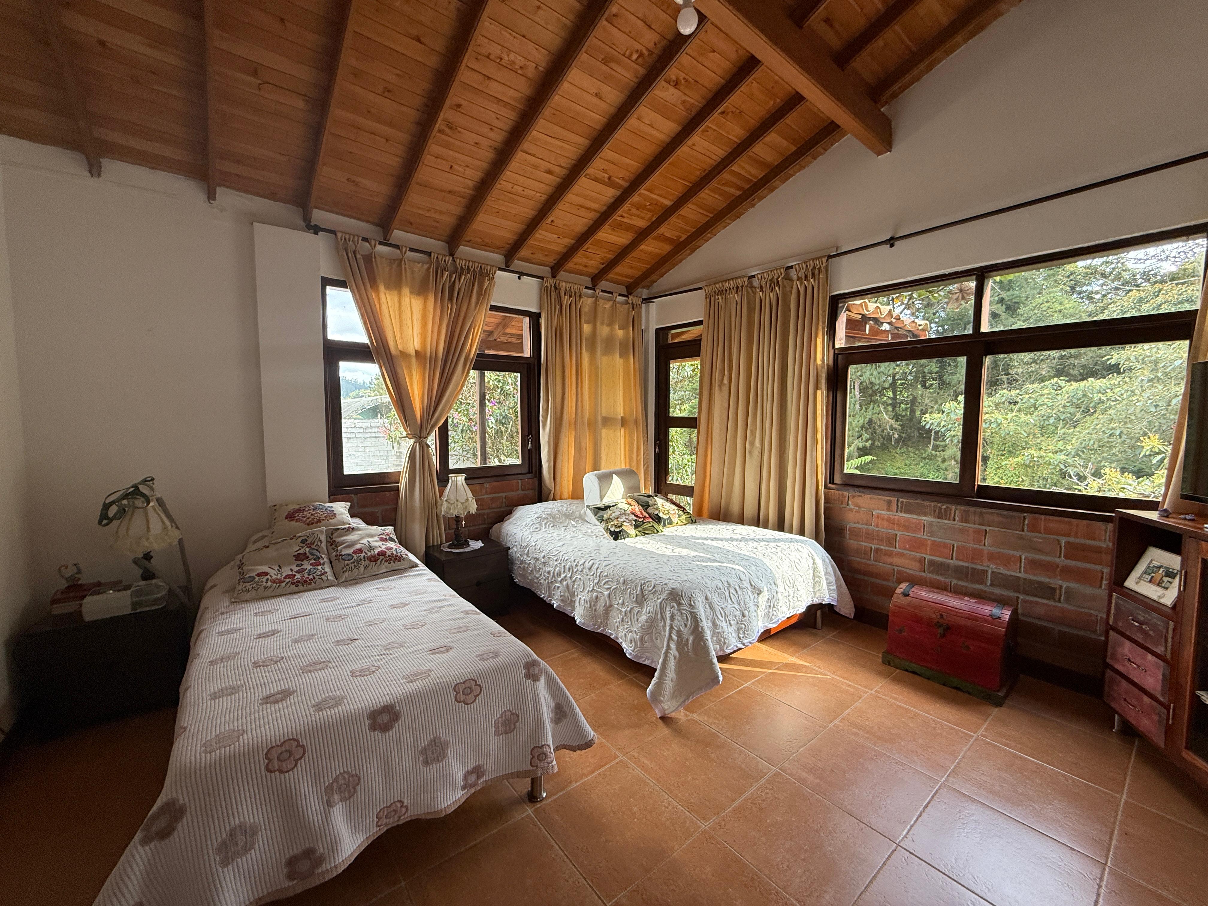 Venta de casa en El Retiro Sector Martin Pescador