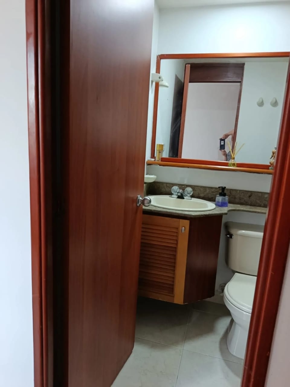 Apartamento en venta en Loma de los Bernal Medellin