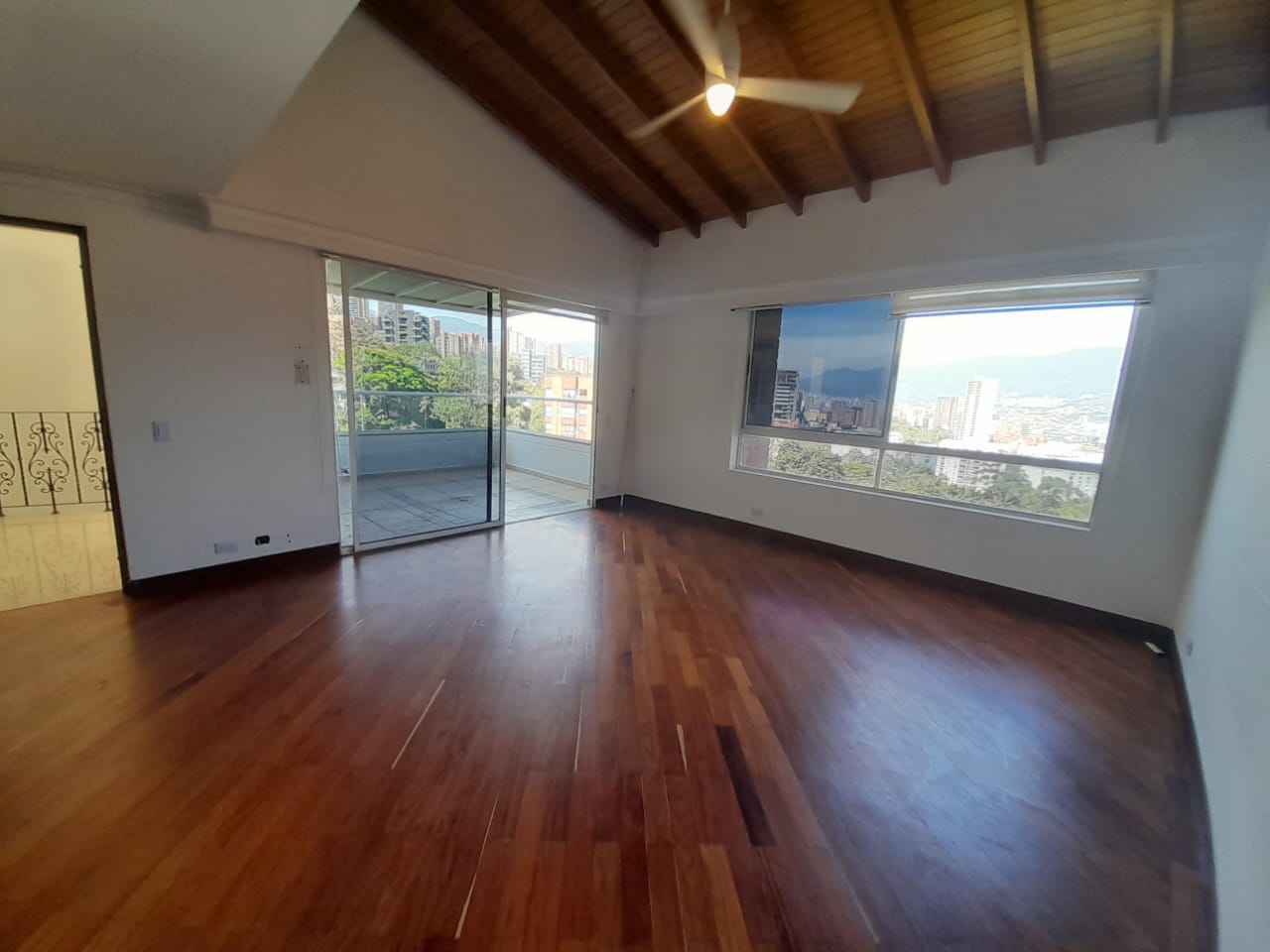 Penthouse en arriendo en el Poblado - Medellín