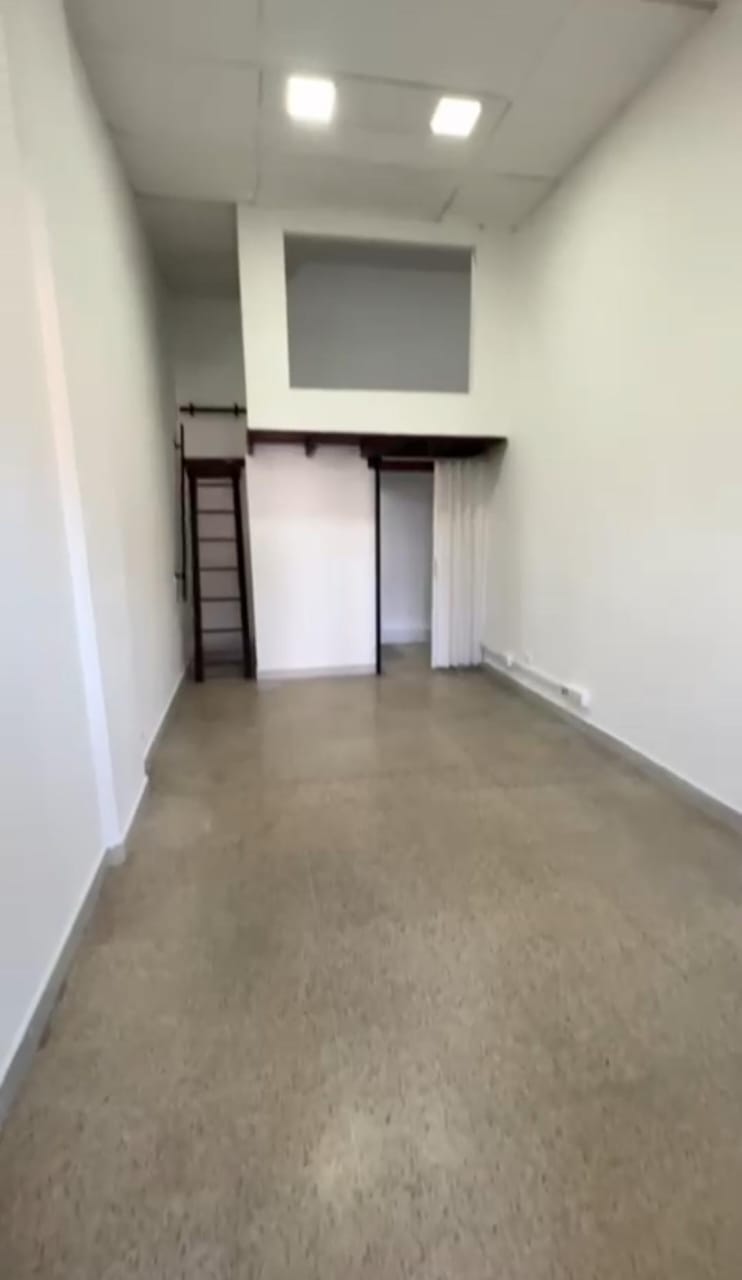 Local en Venta en Medellín la 80