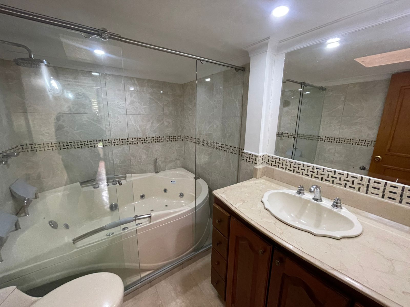 Casa en arriendo en Envigado Alcala