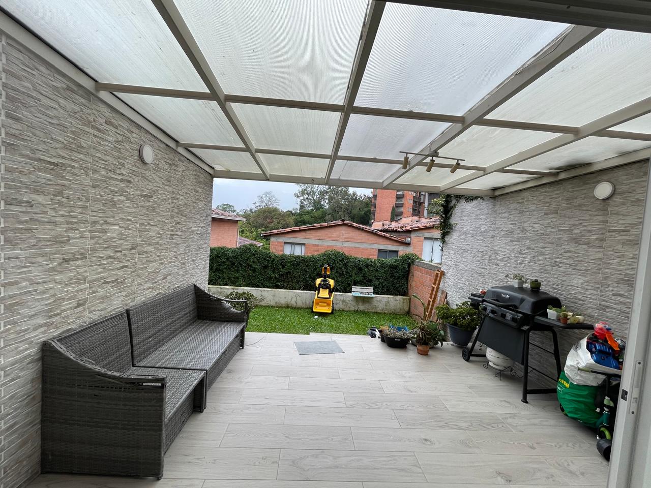 Se vende casa en belén La mota