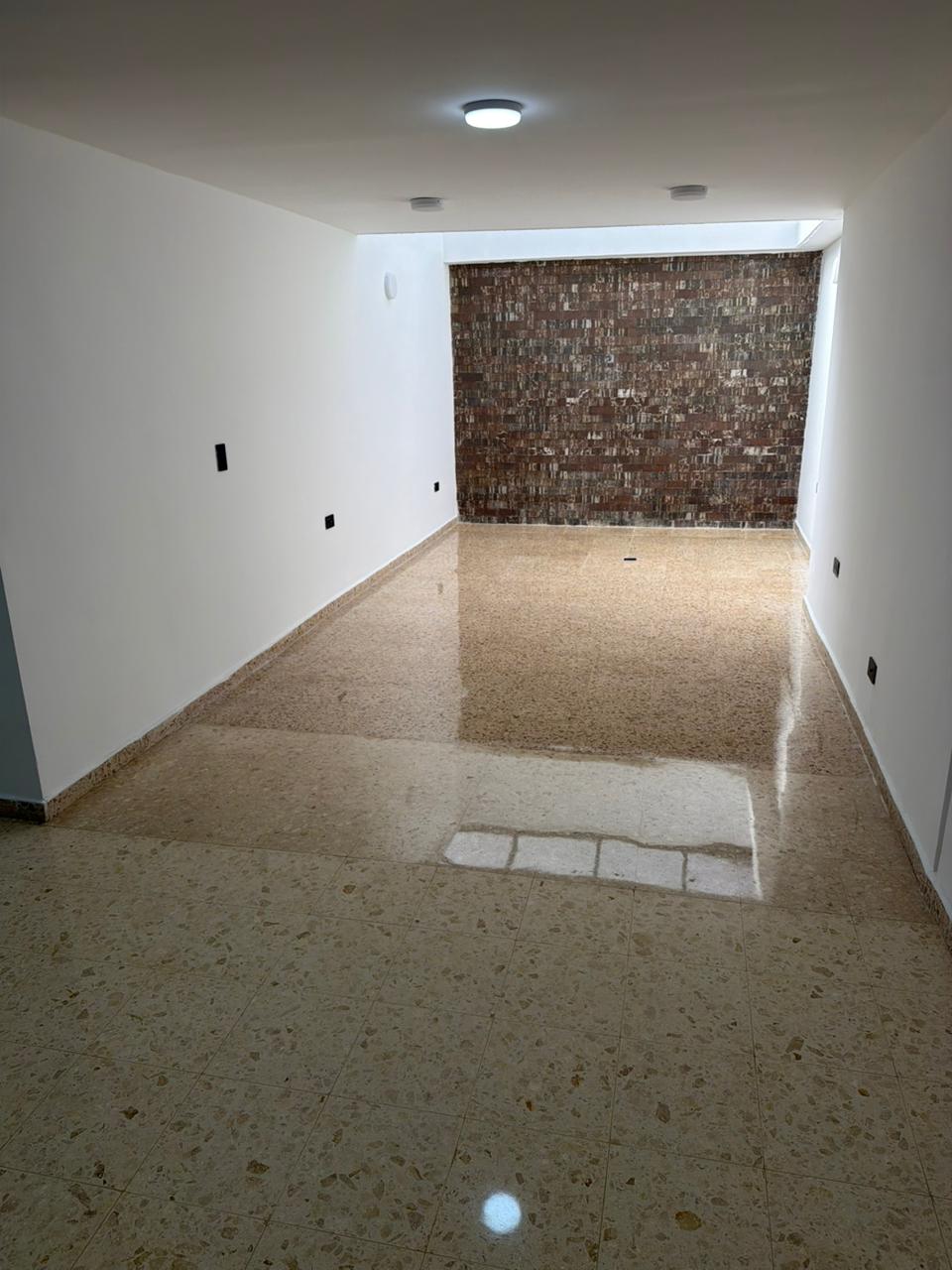 Casa para Arriendo  en Loma de los Bernal Medellín