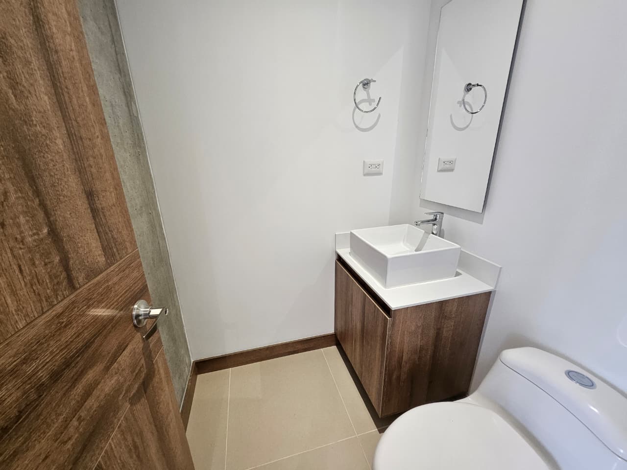 Apartaestudio para estrenar en arriendo Ciudad del Río El Poblado