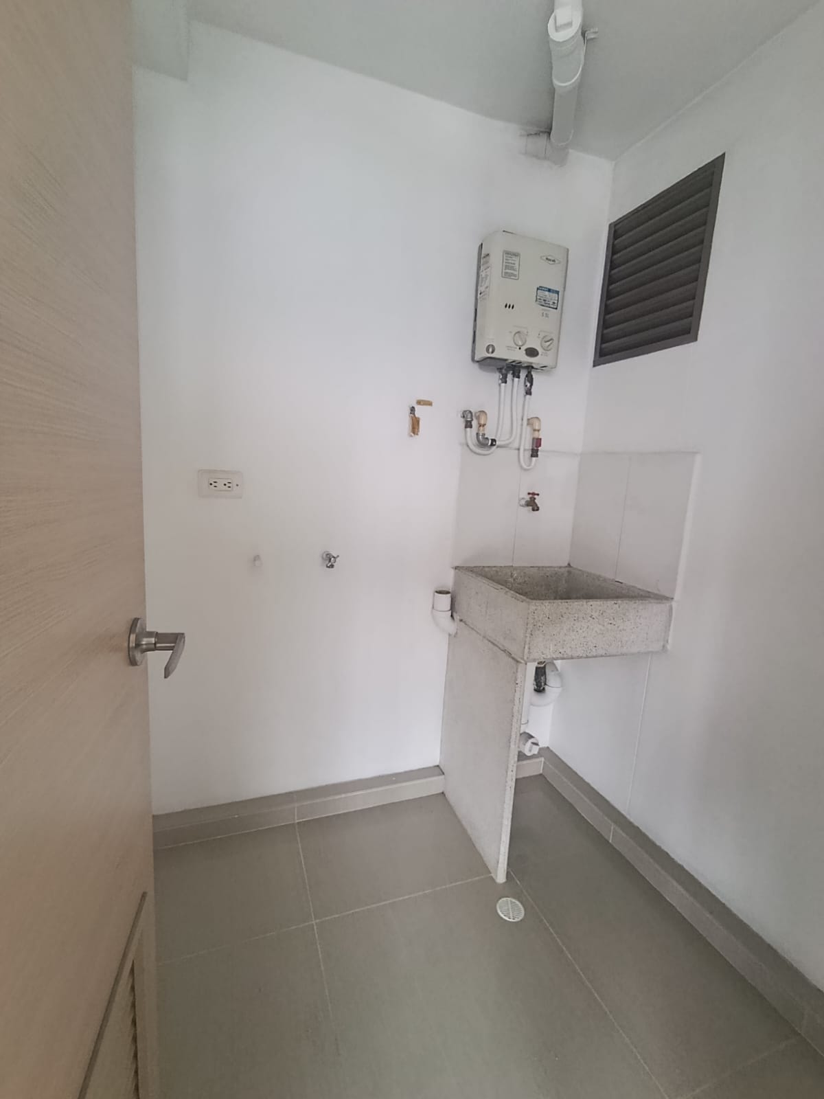 Se Arrienda  apartamento en Sabaneta pan de azúcar