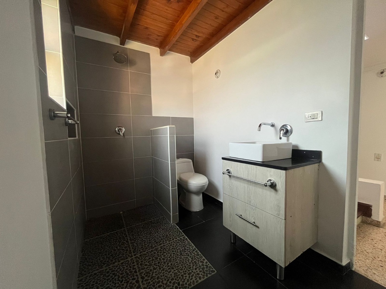 Casa para la venta en La Mota Medellín