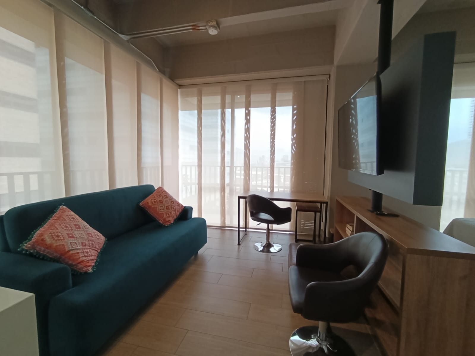 Apartaestudio amoblado para arriendo en Ciudad del Río El Poblado