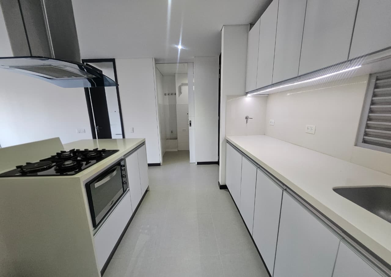 Apartamento en arriendo en Lalinde El Poblado Medellín