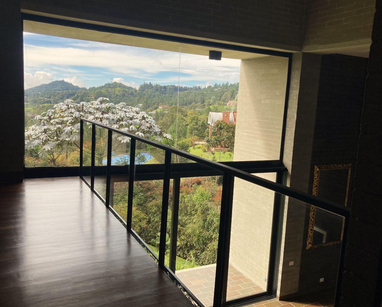 Casa en venta    en Envigado Loma de El Escobero