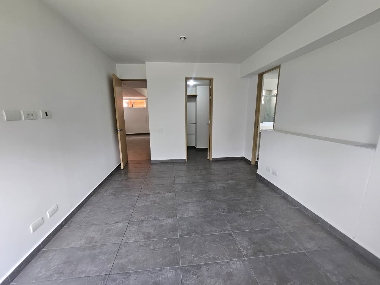 Apartamento en arriendo en Loma de Las Brujas Envigado
