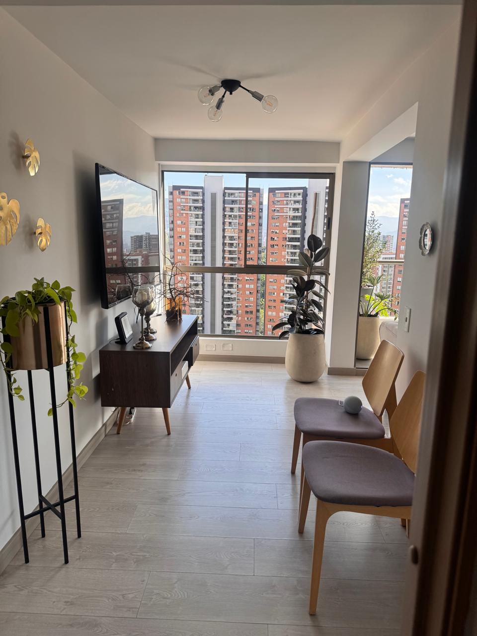 Apartamento para la venta en la loma de los bernal