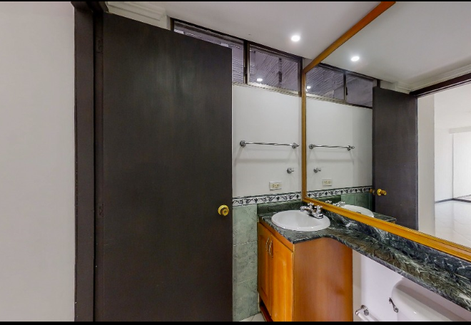 Apartamento dúplex en venta Medellín Loma de los Bernal