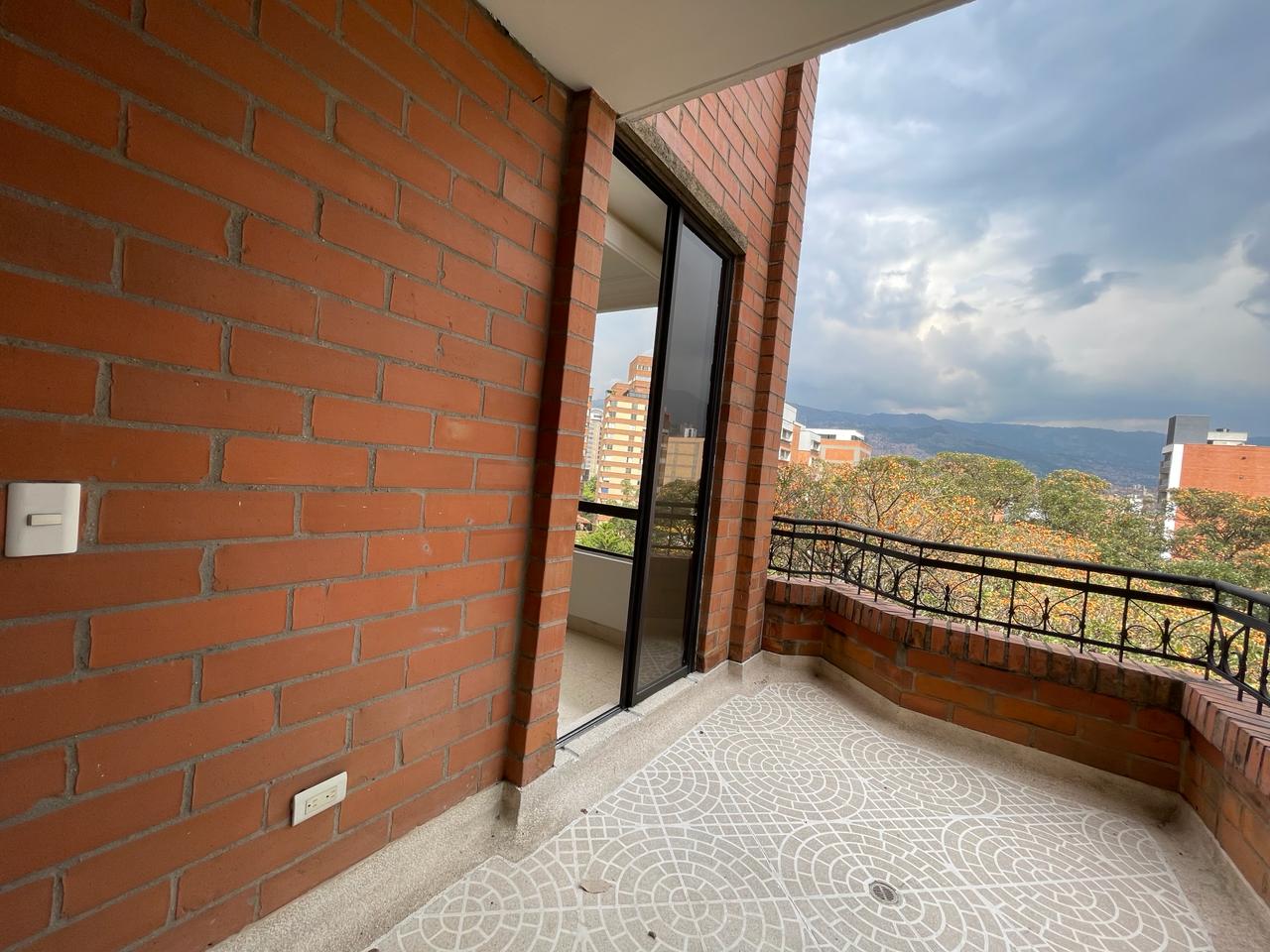 Apartamento en venta  en Conquistadores - Medellín