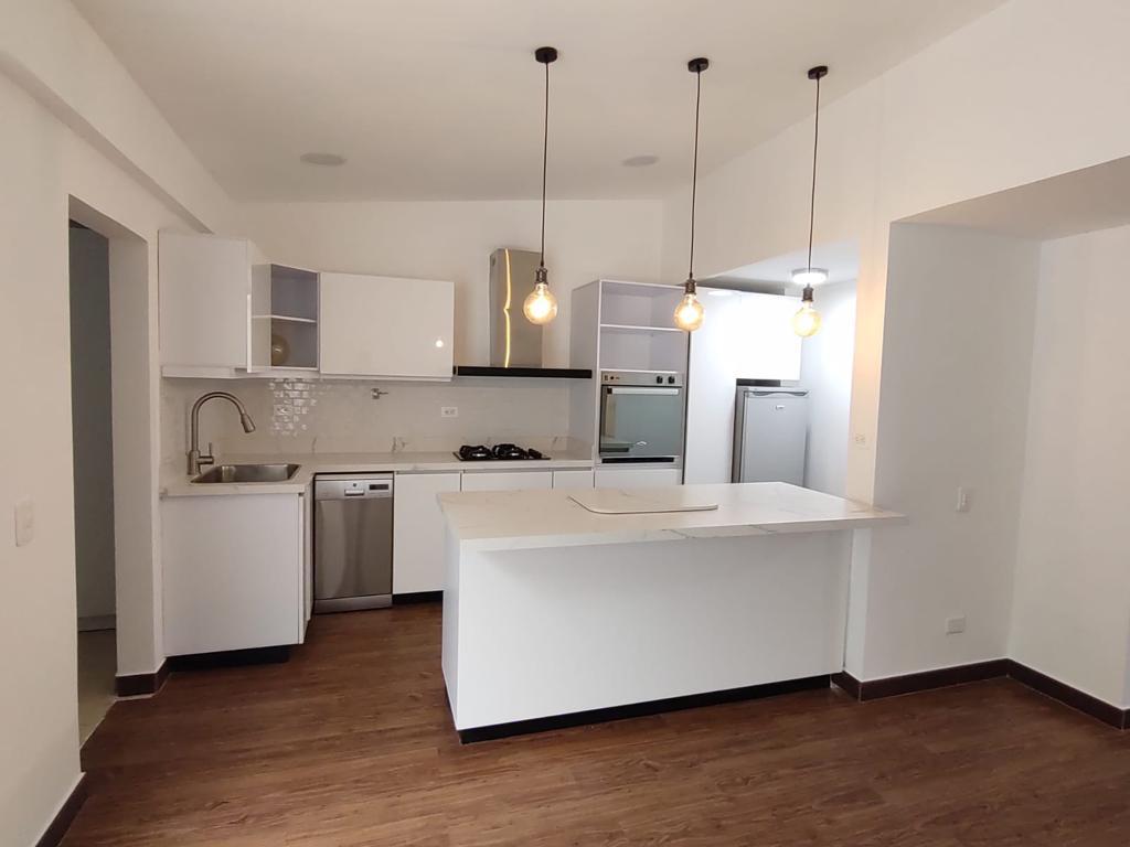 Casa para venta en la Mota Medellin