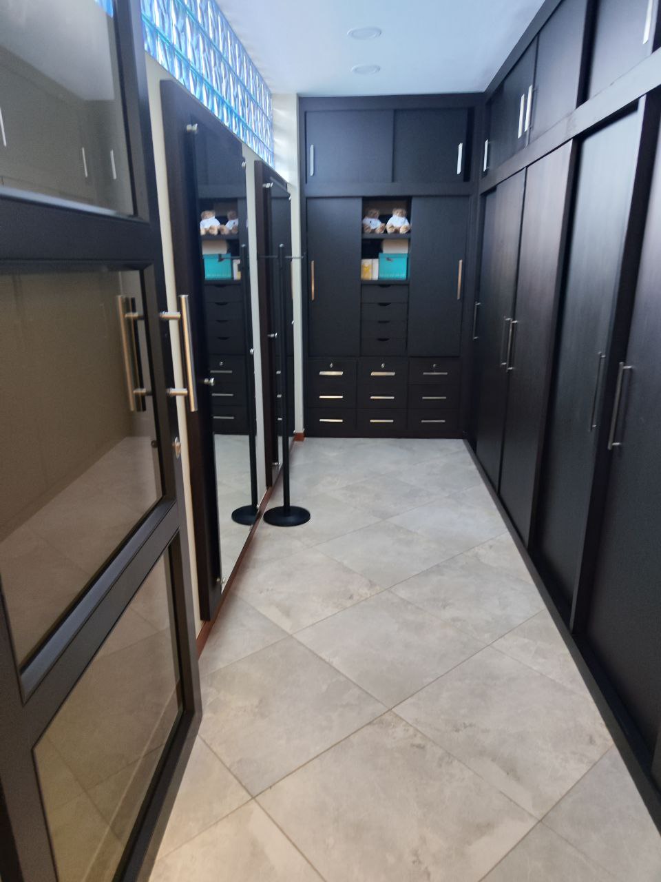 Casa para la venta INDEPENDIENTE en El Escobero parte baja