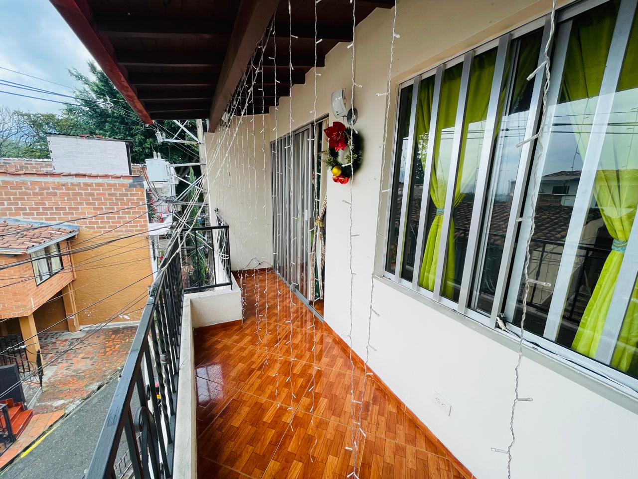 VENDO CASA EN ROBLEDO LOPEZ DE MESA MEDELLIN