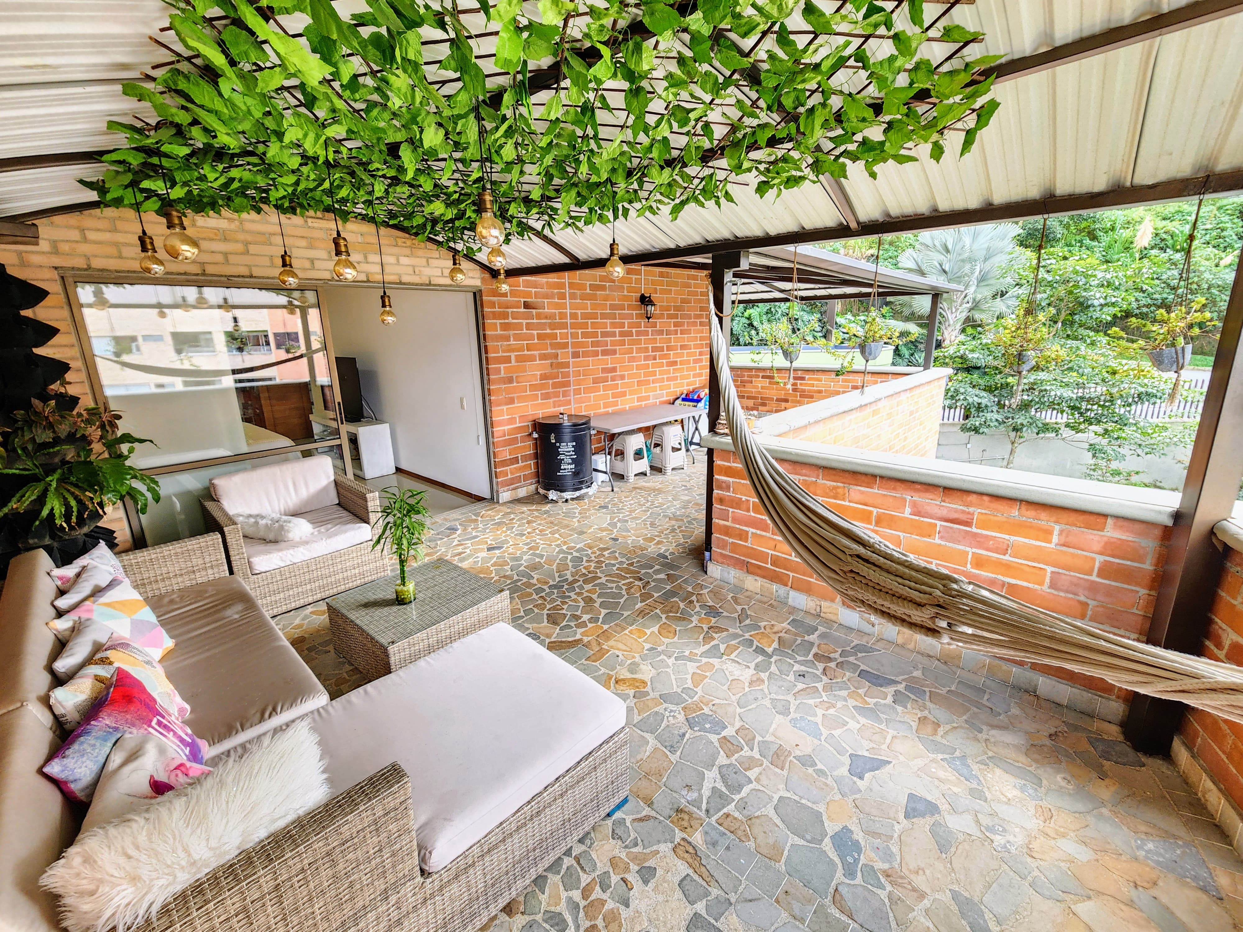 Venta de apartamento en Sabaneta Las Lomitas