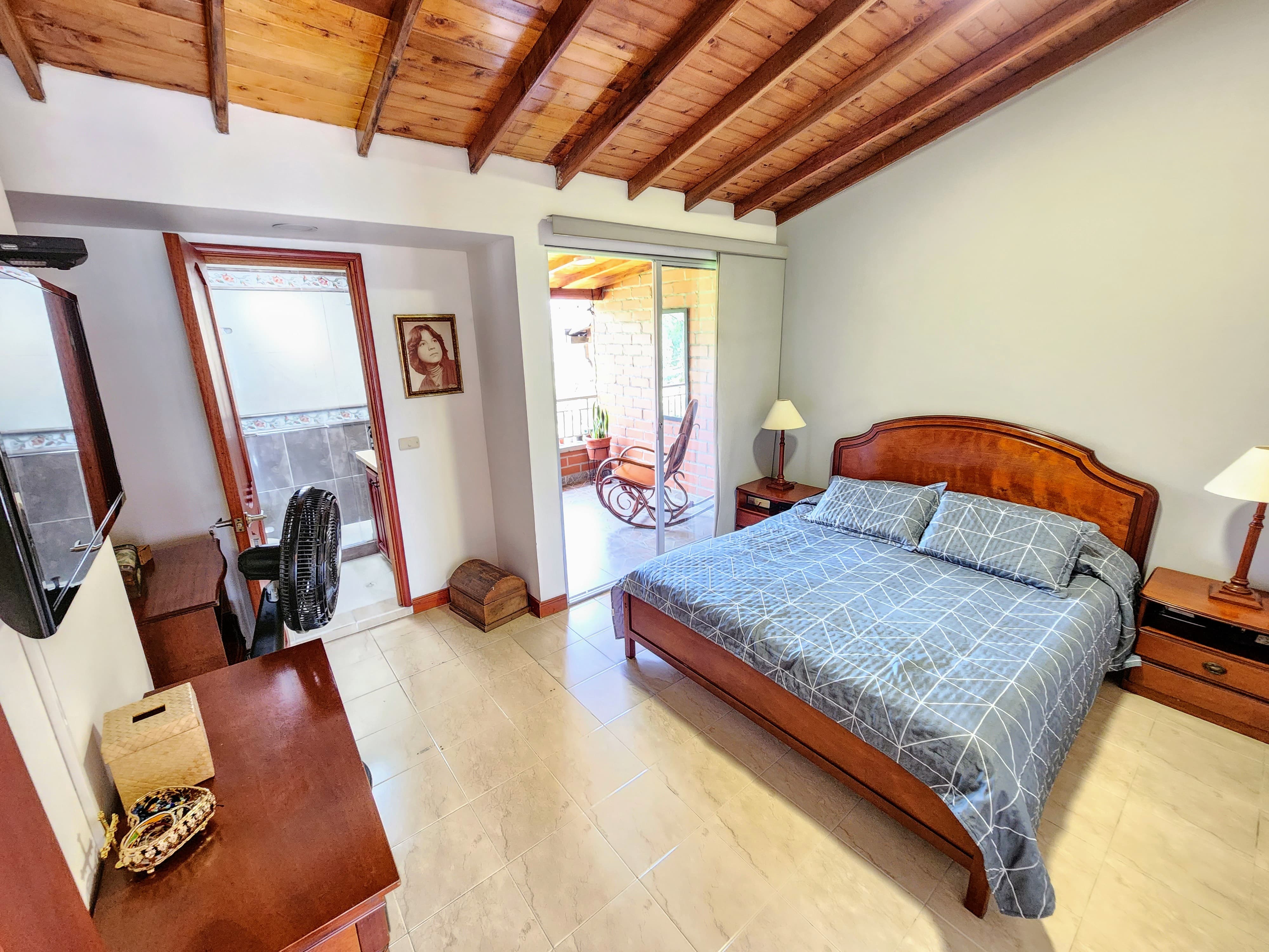 Casa en VENTA en La estrella, sector Suramerica