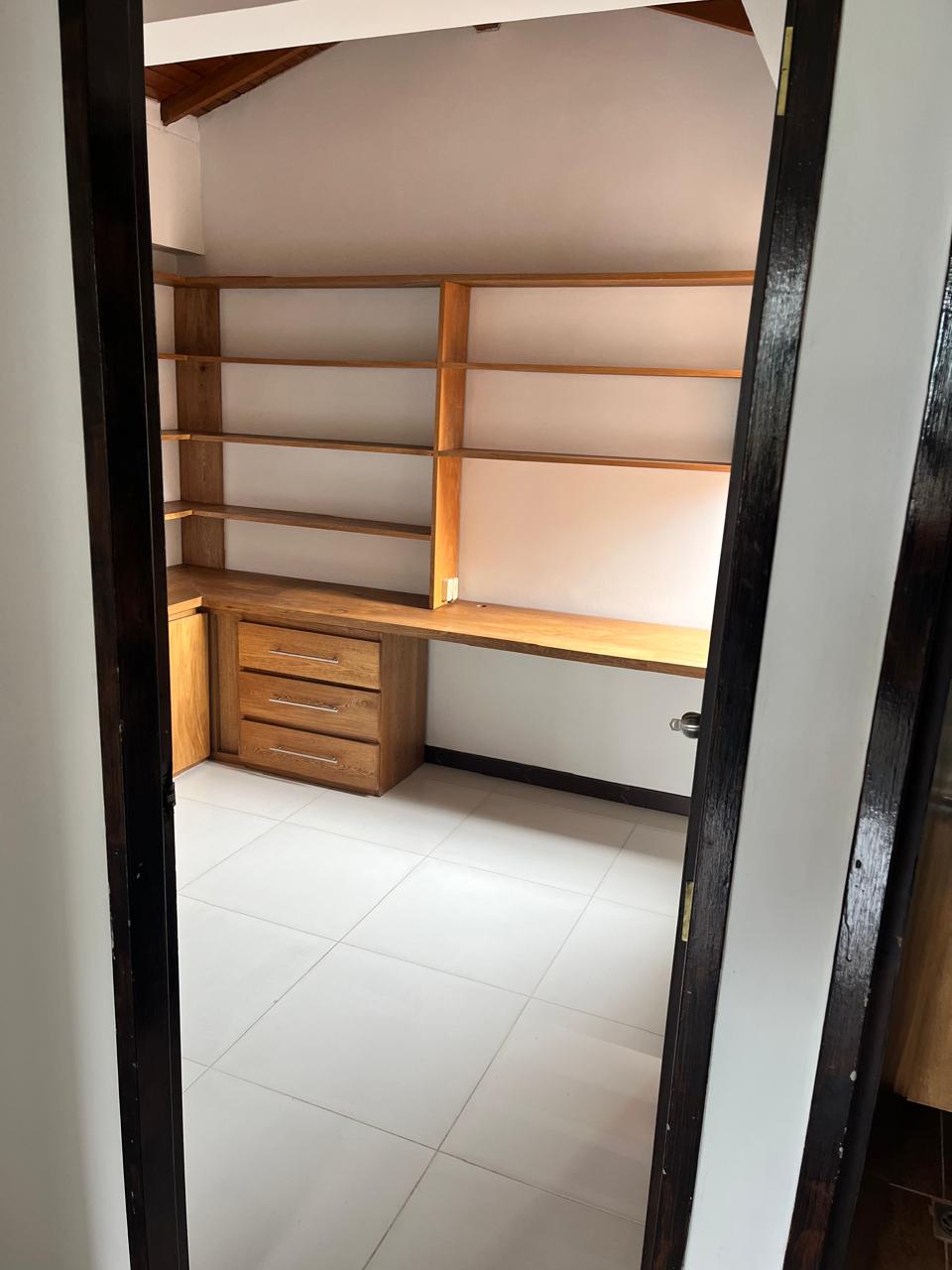 Apartamento en Venta Medellin Loma de los Bernal