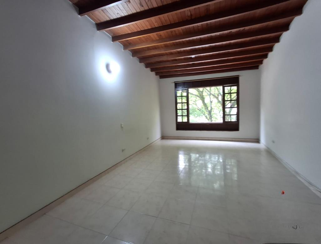 CASA PARA VENTA EN SANTA MONICA LAURELES, MEDELLIN