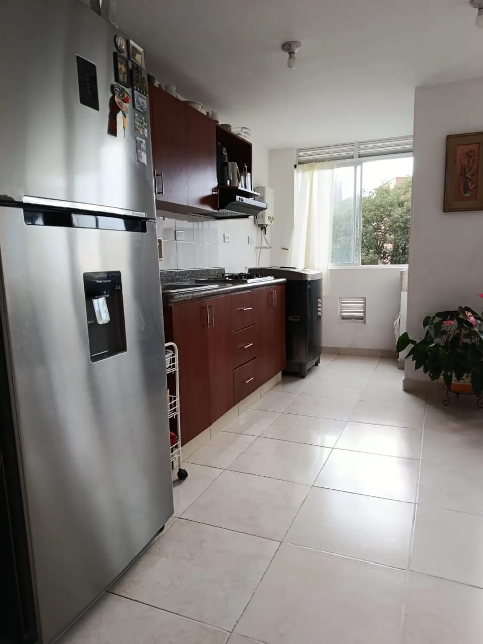 Apartamento en venta en Loma de los Bernal Medellin