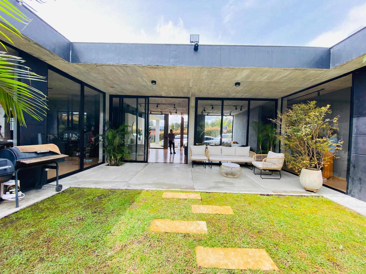Casa en venta en las Palmas Medellin