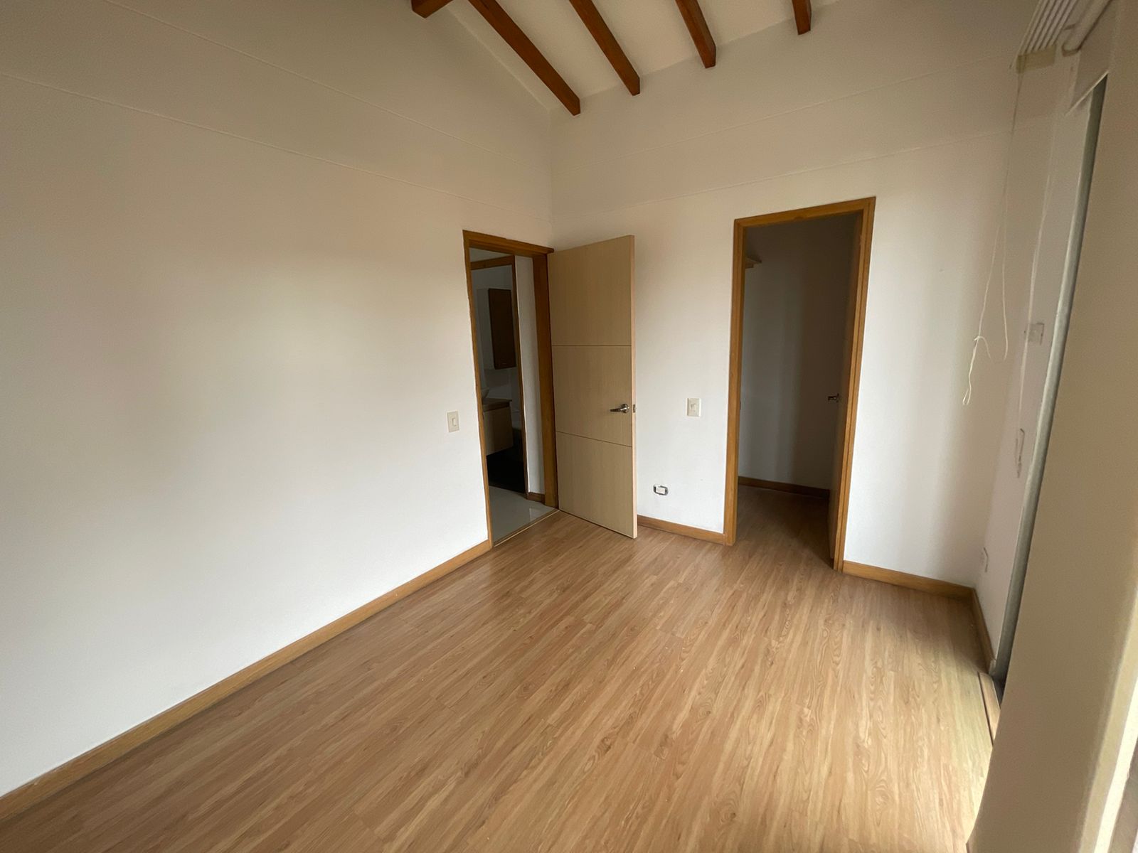 Casa para la venta en La Estrella cerca del Parque Principal