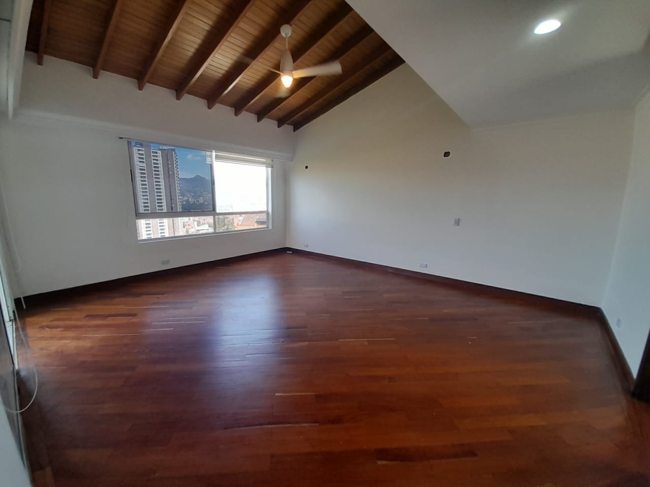 Penthouse en arriendo en el Poblado - Medellín